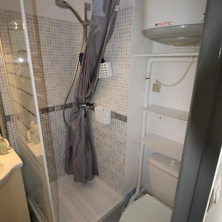 Proche De La Avec Piscine Apartment