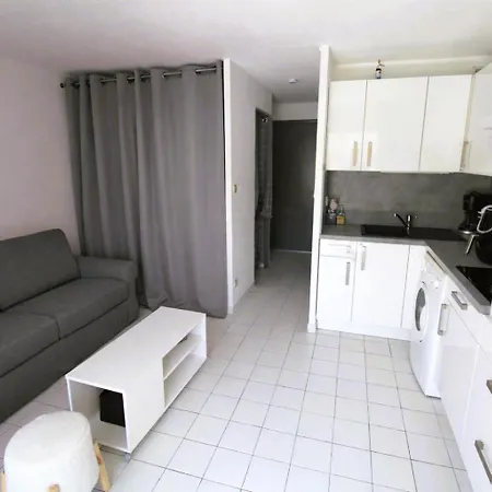 Proche De La Avec Piscine Agde