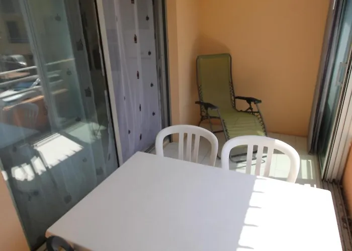 Proche De La Avec Piscine Agde